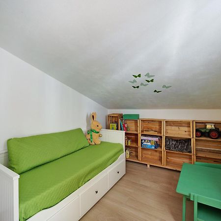 Mansarda Albero Verde Con Piscina Casanova Lerrone Exterior foto